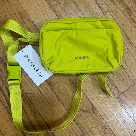 Athleta All About Belt Bag in Yellow ✨ - Picture 2 of 2